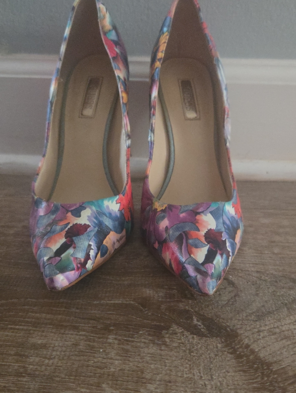 Guess Multicolor Floral Pointed-Toe Pumps
